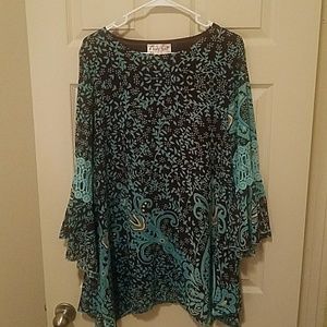 Tunic, Bell Sleeve, Lace detail